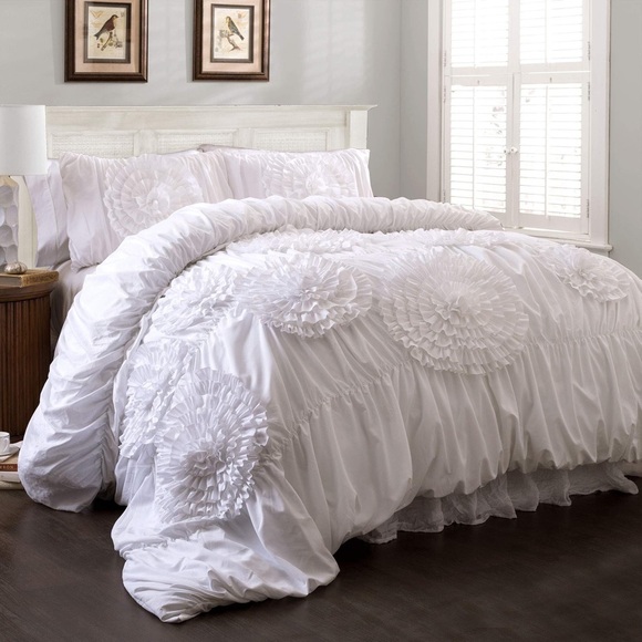 Lush Decor Serena Comforter Ruched Flower 3 Piece Set, White King Comforter Set - Picture 1 of 7